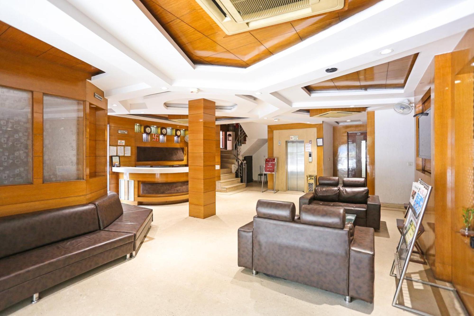 Hotel Silky Palace Near Igi Airportt 뉴델리 외부 사진